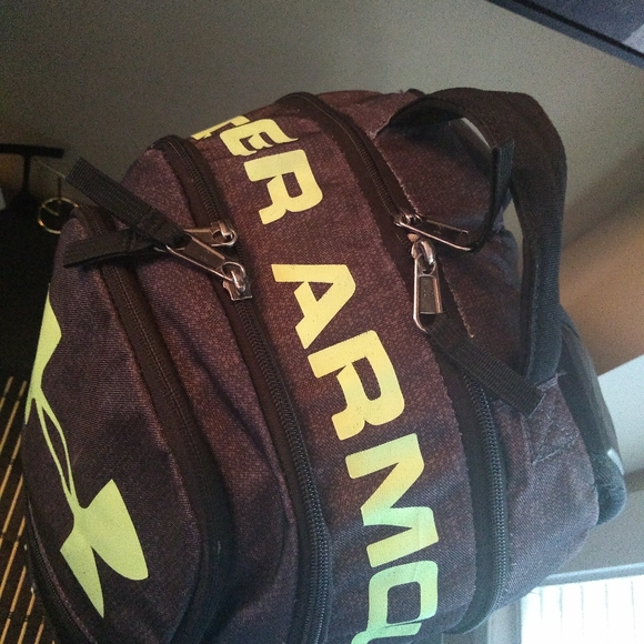 Under Armour Backpack - Picture 3 of 10